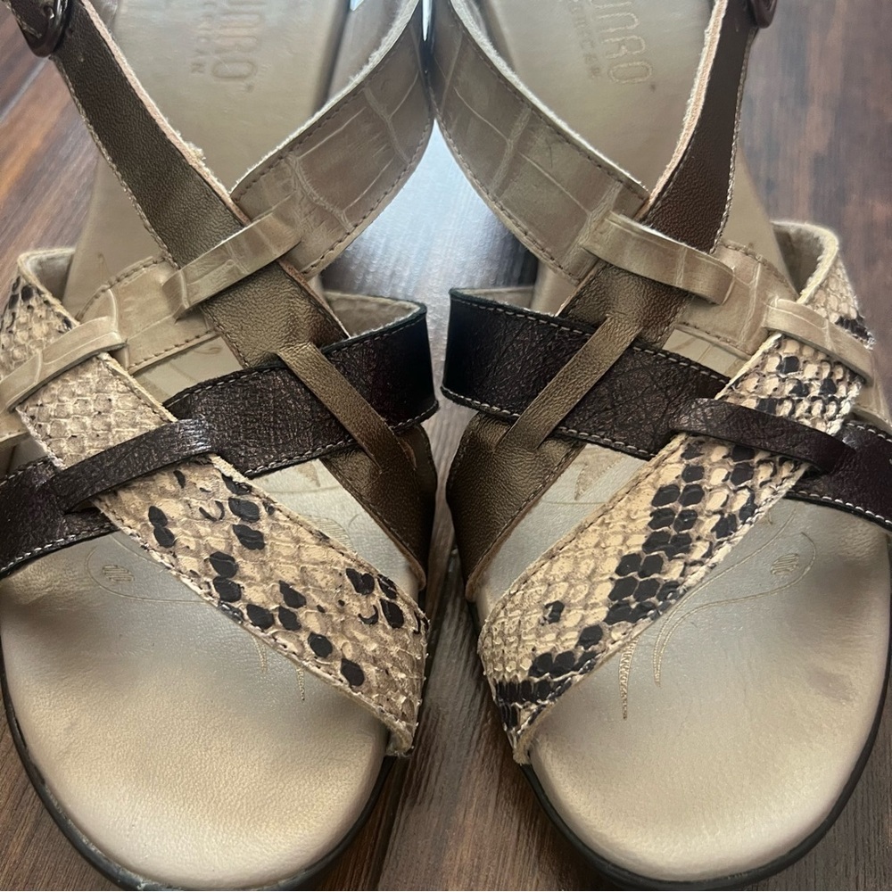 Munro American Leather Sandals – Women’s Size 7 – Comfort Heel - Picture 5 of 12